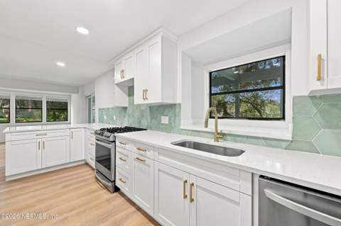 360 Tidewater Drive, Jacksonville FL - photo 18 of 67