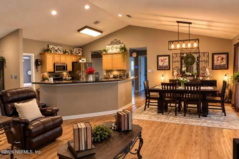 4565 SE 3rd Place, Keystone Heights FL - photo 10 of 38