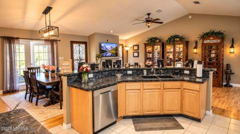 4565 SE 3rd Place, Keystone Heights FL - photo 11 of 38