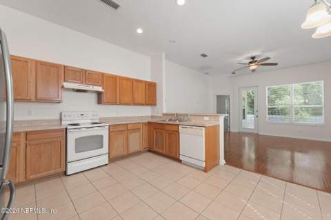 6693 Morse Glen Lane, Jacksonville FL - photo 10 of 24