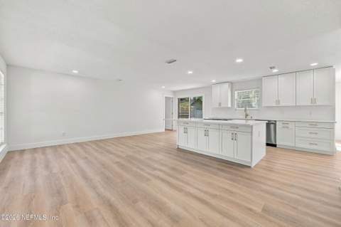 936 Fruitwood Drive, Jacksonville FL - photo 6 of 52