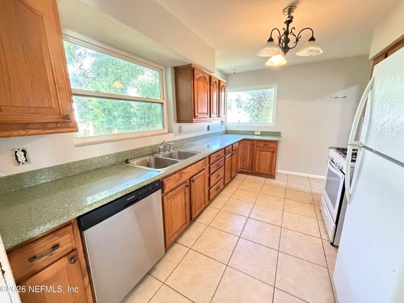 3 bedroom Single Family Residence at 2406 Ligustrum Road, Arlington Hills, Jacksonville — photo 3