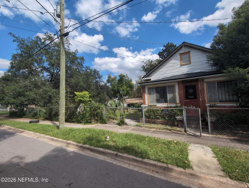 4 bedroom Single Family Residence at 315 Woodlawn Avenue, Woodhaven Park, Jacksonville — photo 2