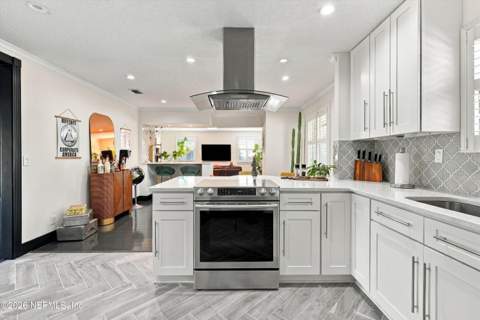 2432 Cedar Shores Circle, Jacksonville FL - photo 14 of 34