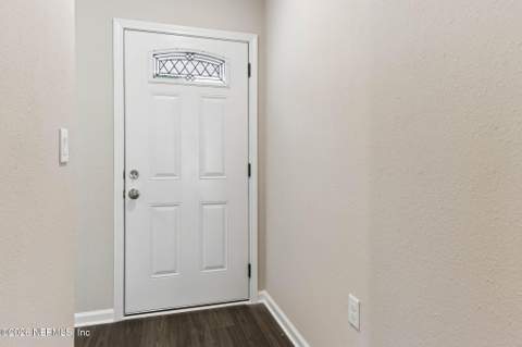 8609 Vining Street, Jacksonville FL - photo 7 of 34