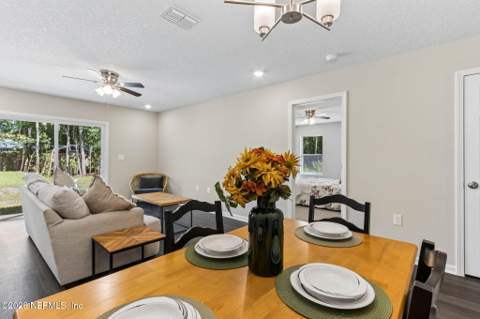 8609 Vining Street, Jacksonville FL - photo 14 of 34
