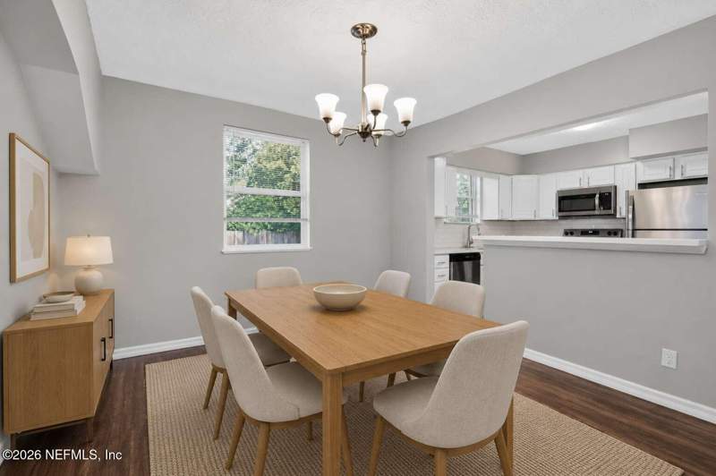 3 bedroom Single Family Residence at 3734 Barmer Drive, Cedar Hill Estates, Jacksonville — photo 4