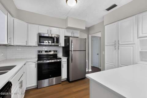 3734 Barmer Drive, Jacksonville FL - photo 11 of 20