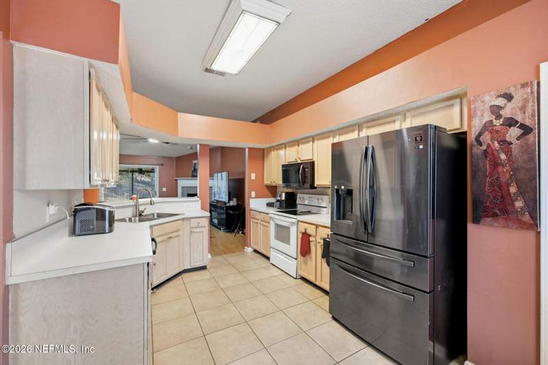 3 bedroom Single Family Residence at 8545 N Devoe Avenue, Marietta Forrest, Jacksonville — photo 4