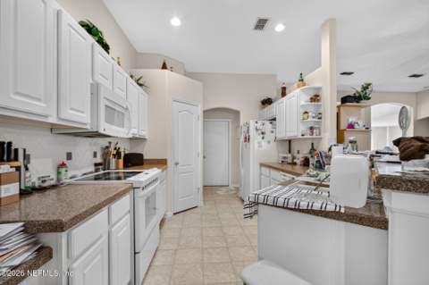12048 Collins Creek Drive, Jacksonville FL - photo 19 of 31
