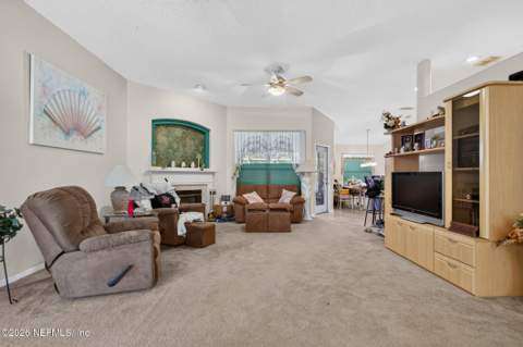12048 Collins Creek Drive, Jacksonville FL - photo 16 of 31