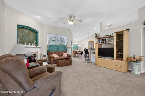 12048 Collins Creek Drive, Jacksonville FL - photo 15 of 31