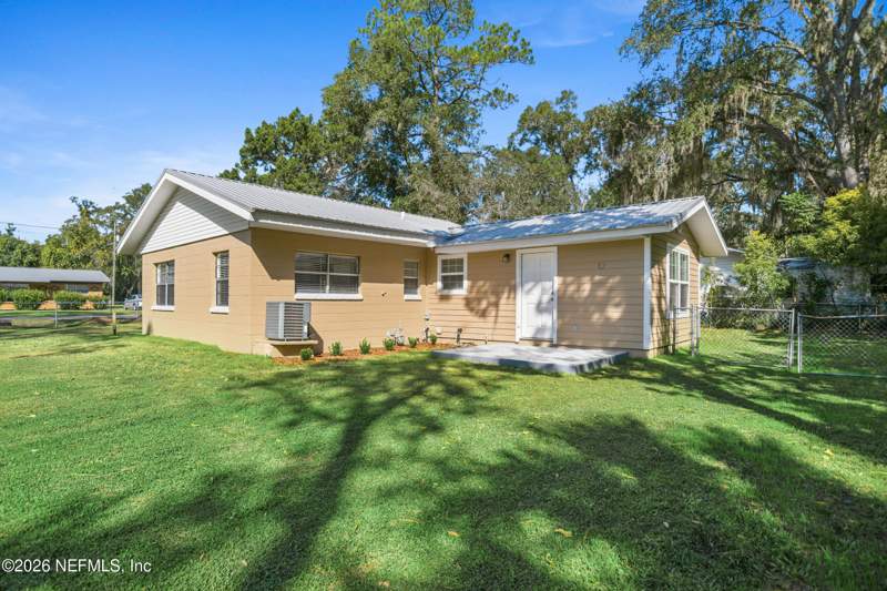 3 bedroom Single Family Residence at 636 S Epperson Street, Starke, Starke — photo 4