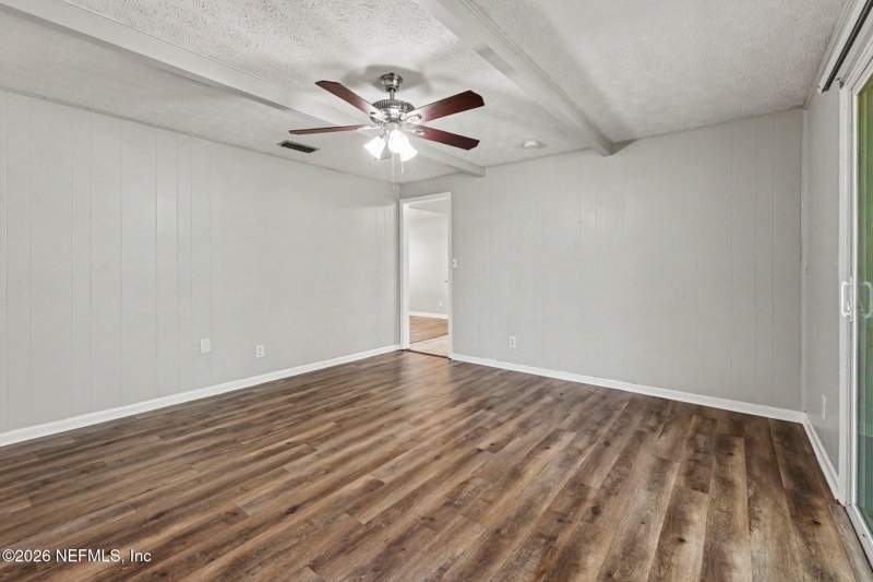 3 bedroom Single Family Residence at 553 Clermont Avenue, Bellair, Orange Park — photo 2
