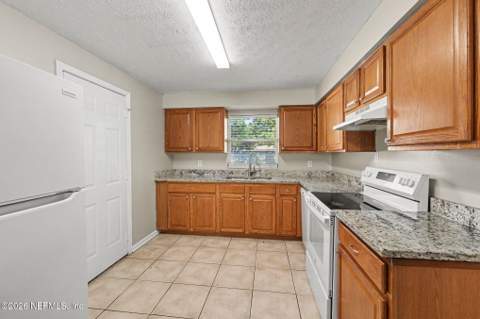 553 Clermont Avenue, Orange Park FL - photo 6 of 15