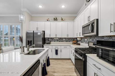 4400 Sun Lily Court, Jacksonville FL - photo 11 of 26