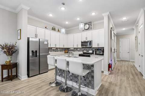 4400 Sun Lily Court, Jacksonville FL - photo 10 of 26