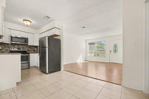 355 Aquarius Concourse, Orange Park FL - photo 8 of 32