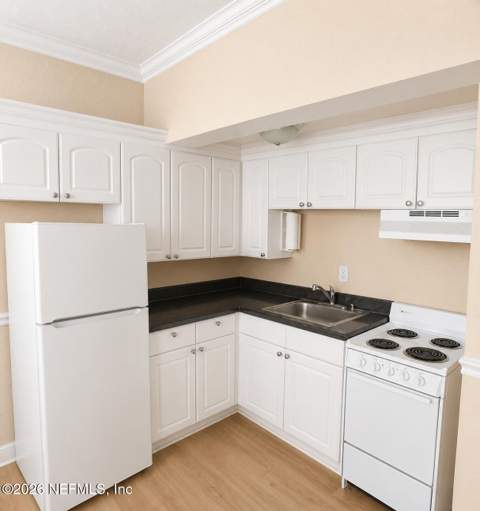 311 W Ashley Street #302-402 & 1102, Jacksonville FL - photo 12 of 19