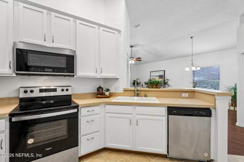 2366 Old Pine Trail, Fleming Island FL - photo 9 of 66