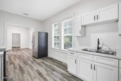 2125 Lambert Street, Jacksonville FL - photo 8 of 20