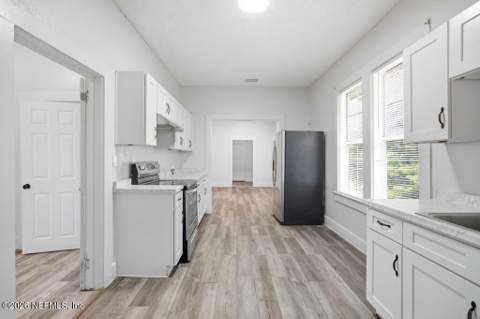 2125 Lambert Street, Jacksonville FL - photo 9 of 20