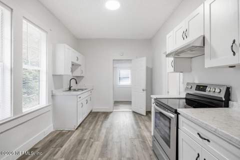 2125 Lambert Street, Jacksonville FL - photo 10 of 20