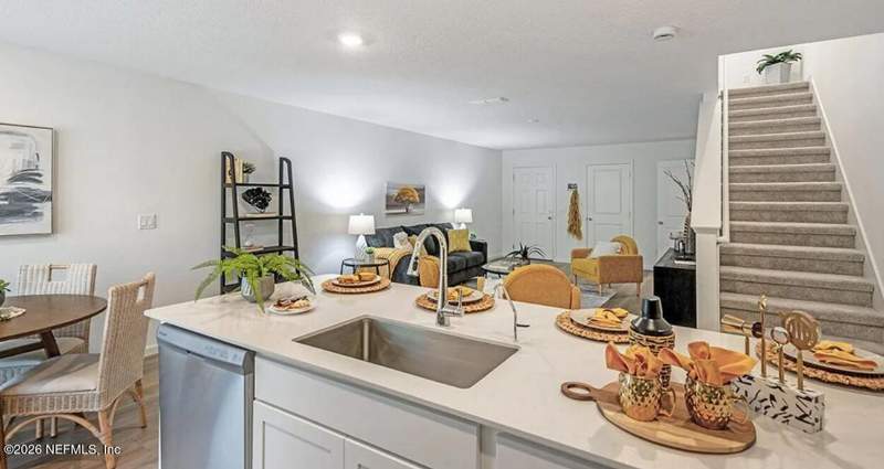 3 bedroom Townhouse at 6337 Fazio Road, Oak Hill Village Townhomes, Jacksonville — photo 4