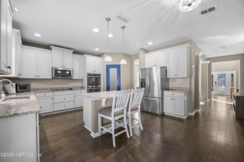 5 bedroom Single Family Residence at 1027 Mayfair Creek Court, Bainebridge Estates, Jacksonville — photo 4