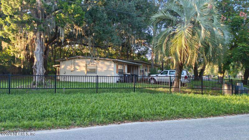 3 bedroom Single Family Residence at 7833 Delaroche Drive, Normandy Village, Jacksonville — photo 2