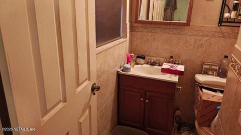 7833 Delaroche Drive, Jacksonville FL - photo 10 of 13