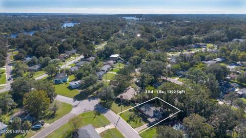 6334 Cherry Laurel Drive, Jacksonville FL - photo 17 of 30