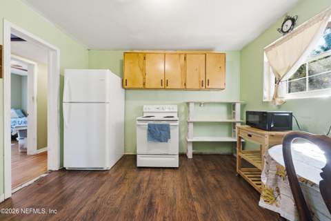 6334 Cherry Laurel Drive, Jacksonville FL - photo 24 of 30