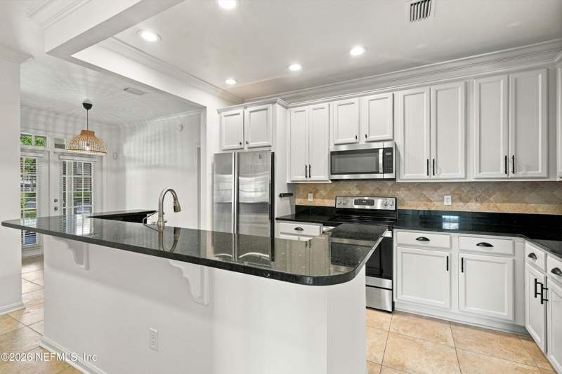 3 bedroom Condominium at 10901 Burnt Mill Road #304, Heritage Deerwood, Jacksonville — photo 5