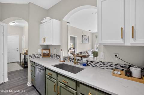 7990 Baymeadows Road #1126, Jacksonville FL - photo 18 of 40