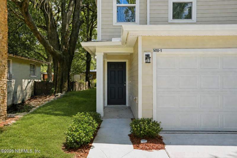 6 bedroom Single Family Residence at 1418 W 19th Street, Grand Boulevard, Jacksonville — photo 3