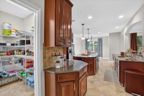 4480 Deerwood Lake Parkway #243, Jacksonville FL - photo 14 of 56