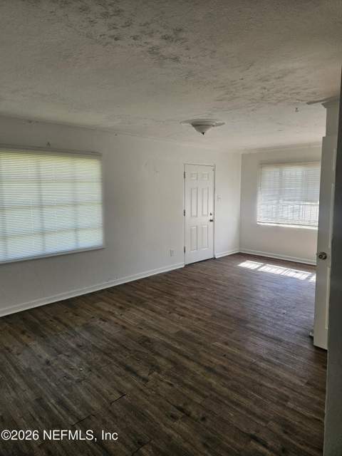 1746 Spires Avenue, Jacksonville FL - photo 6 of 18