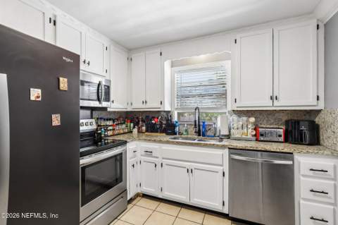 2136 W Nathan Drive, Jacksonville FL - photo 13 of 36