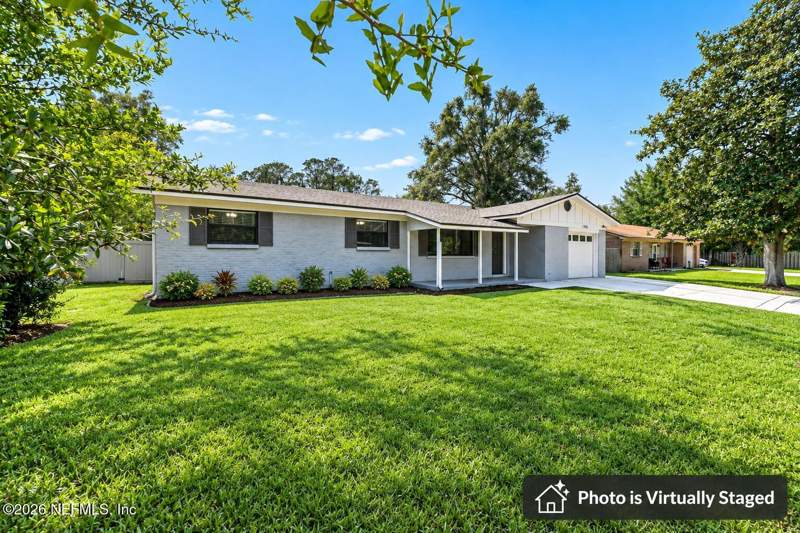 3 bedroom Single Family Residence at 1706 Grove Park Drive, Grove Park, Orange Park — photo 3