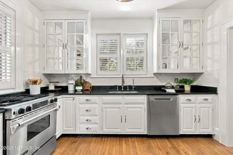 3536 Pine Street, Jacksonville FL - photo 13 of 51