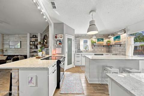 660 Main Street, Atlantic Beach FL - photo 12 of 46