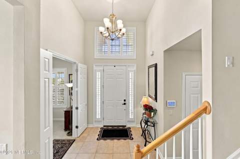 9250 Sunrise Breeze Court, Jacksonville FL - photo 7 of 82