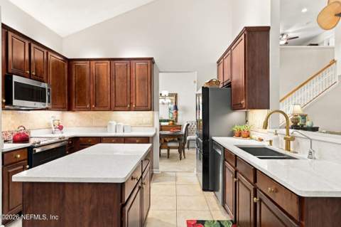 9250 Sunrise Breeze Court, Jacksonville FL - photo 23 of 82