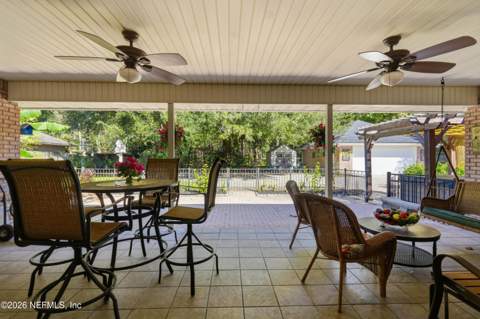 10255 Hamlet Glen Drive, Jacksonville FL - photo 7 of 44