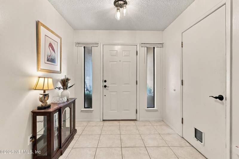 3 bedroom Single Family Residence at 1828 Killarn Circle, Shamrock Lake, Middleburg — photo 5