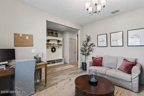 10211 Lebron Court, Jacksonville FL - photo 7 of 36
