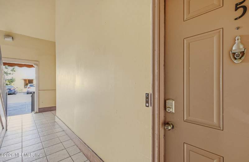 2 bedroom Condominium at 3914 Toreador Court #5, The Colony At San Jose, Jacksonville — photo 3