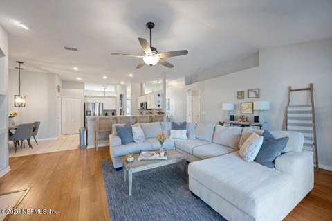 2438 Bentwater Drive, Jacksonville FL - photo 10 of 64