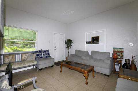 10559 Loyola Drive, Jacksonville FL - photo 7 of 20